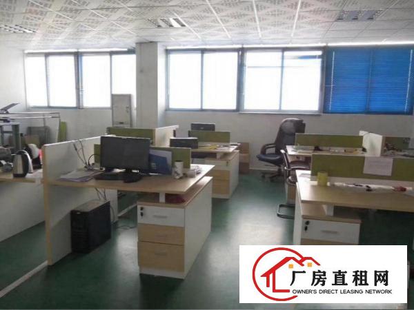 
观澜环观南路轻轨站台边1920平米带装修厂房