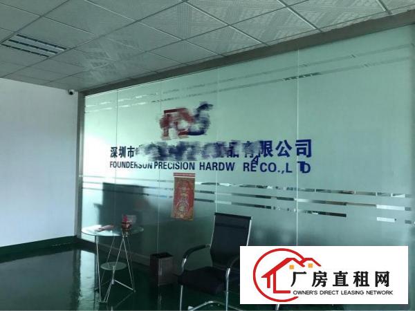 
观澜环观南路轻轨站旁带装修厂房1200平米一整层