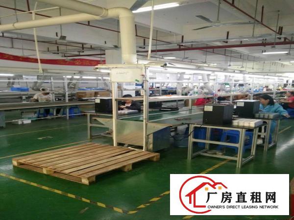 
观澜观光路边新出三楼2700带精装修，可分租