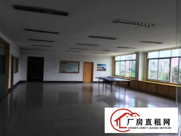 
观澜新田新丰工业区厂房原房东楼上1500平方带装修