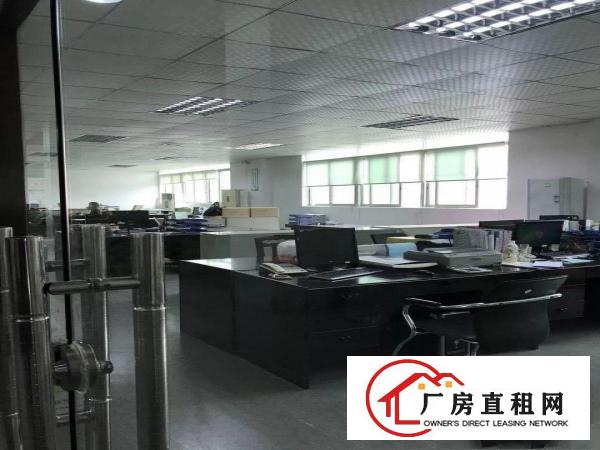 
粮食集团附近二楼4300平方厂房出租带装修