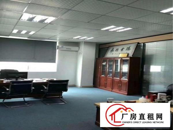 
观澜大富工业区新出三楼精装修厂房800平方拎包入住