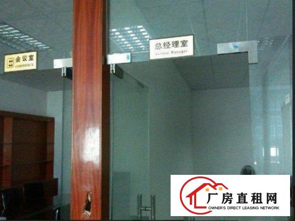 
急租观澜新田楼上整层1200平有豪华装修厂房出租