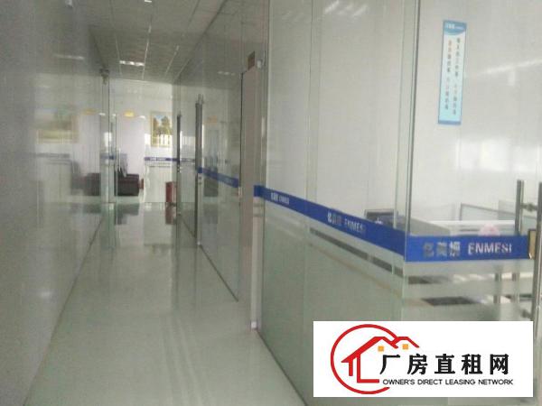 
塘厦高速出口新出豪楼上华装修1300平方米厂房出租