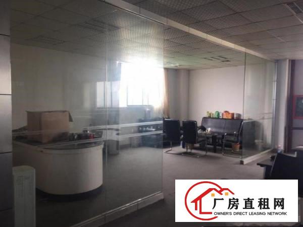 
塘厦新出楼上整层带装修厂房1300平出租，可分租