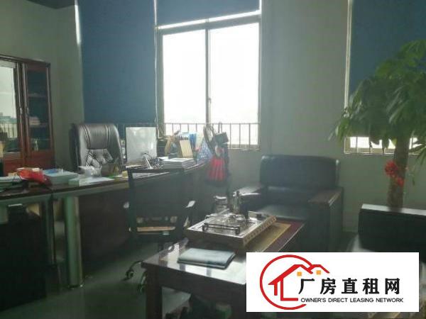 
塘厦新出楼上原房东800平厂房诚意出租，形象好零摊
