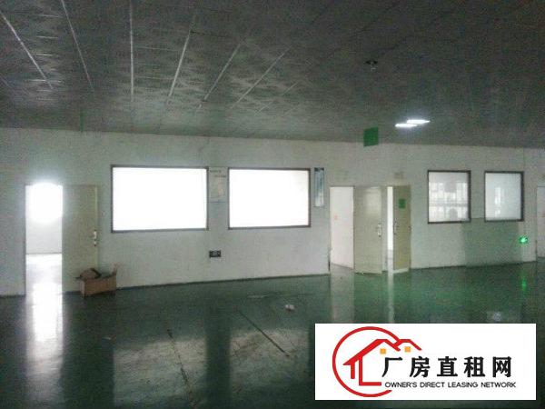 
塘厦莆心湖工业园二楼厂房2700平带地平漆可分租