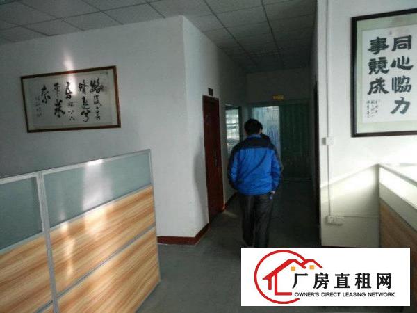 
塘厦128工业区标准2楼850平方现成装修采光好