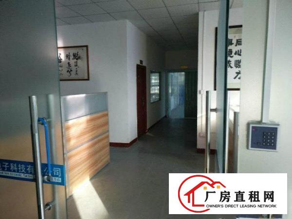 
塘厦128工业区标准2楼850平方现成装修采光好