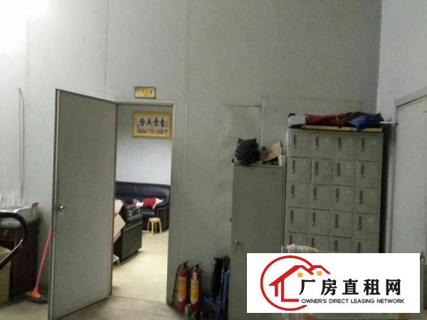 
凤岗雁田喷油厂房出租，现成水电现成，现成设备！