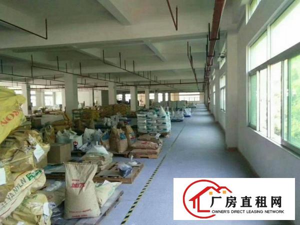 
凤岗官井头工业区三楼3000平米带装修出租急急
