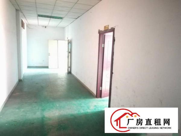 
凤岗新出楼上1200平米，可做喷油厂房！可分租！