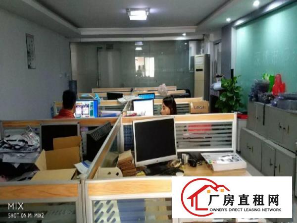 
凤岗雁田880平米带无尘车间豪华装修厂房招租