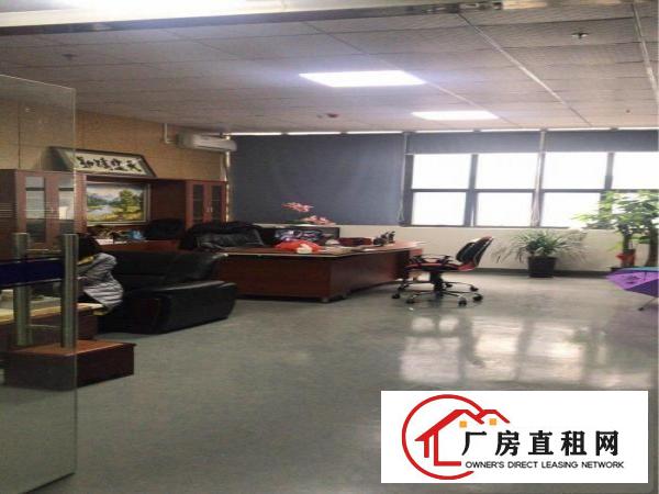 
凤岗镇翡翠山谷边二楼厂房2800平方米带办公室出租