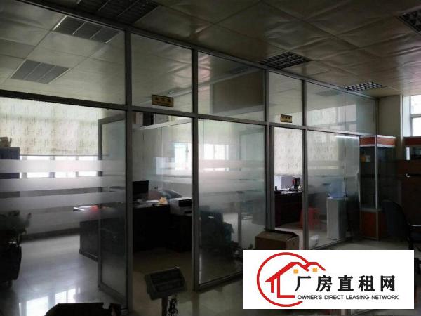 
雁田新出商业街边，楼上450平方！带豪华办公室装修