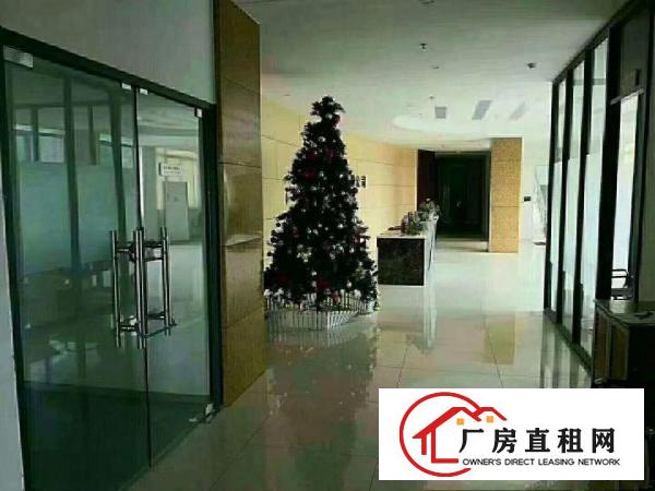 
凤岗五联无尘车间3100平，200万装修免费送！