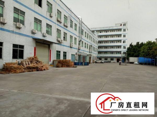 
油甘埔工业区新出楼上930平米，现成装修带电梯出租