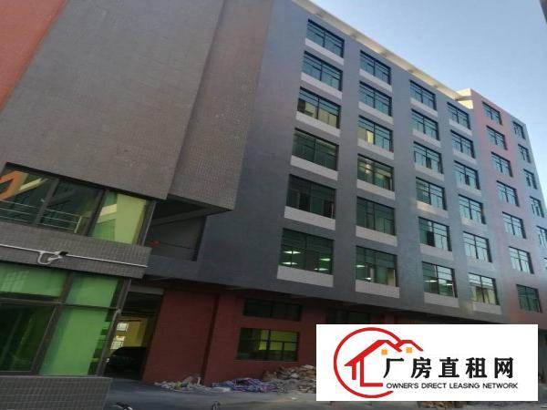 
原房东，豪华精装修。无需转让费，园区形象大气。