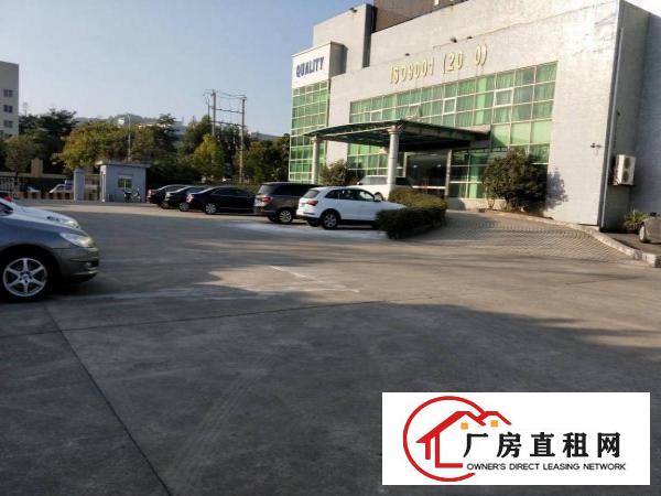 
金凤凰工业园5.5米高一楼1450平米低价招租！！