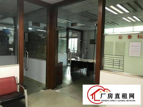
现成装修一二楼各4000平方