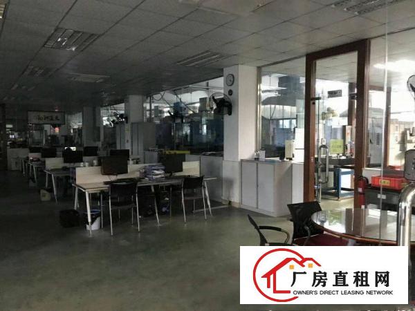 
现成装修一二楼各4000平方