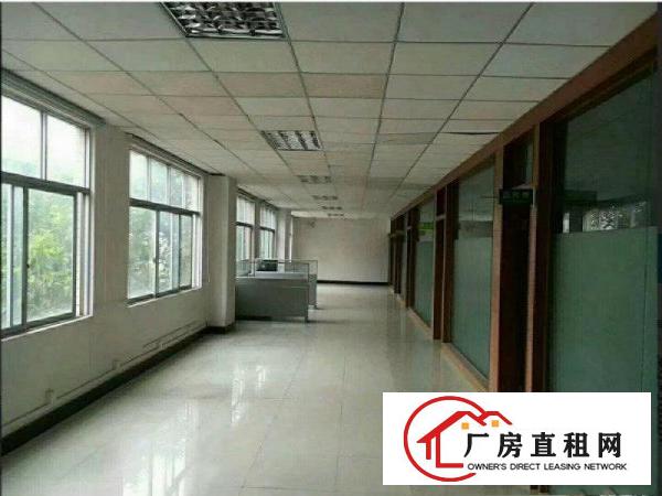 
凤岗黄洞一楼2300平方厂房出租，豪华装修办公室
