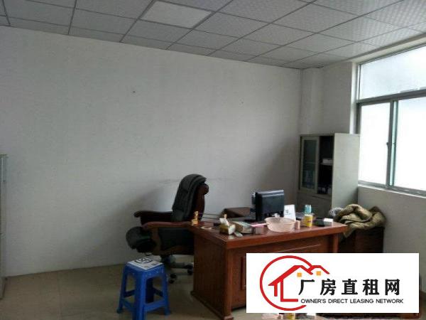 
凤岗凤德岭出租适合电子电商厂房二楼450平，水电齐