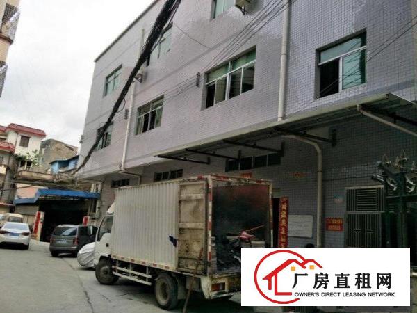 
凤岗凤德岭出租适合电子电商厂房二楼450平，水电齐