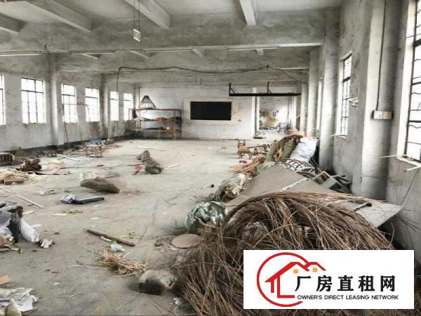 
凤岗油甘埔刚空出独门独院三层厂房出租3800平方