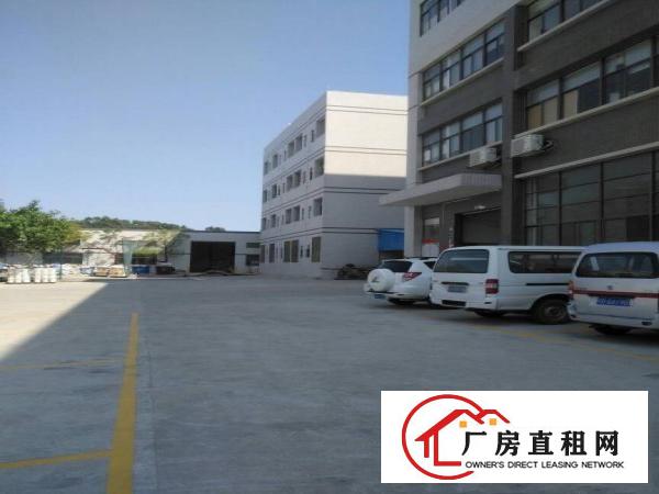 
凤岗花园式工业区二，三楼各1500平米出租
