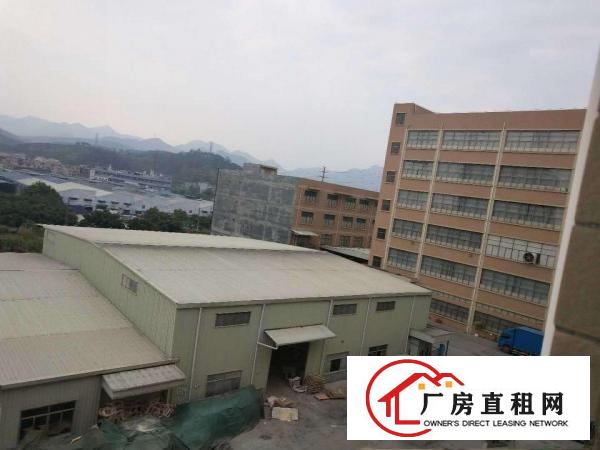 
东莞清溪镇家具厂出租楼上4500平，现成装修，有环评拎包入住
