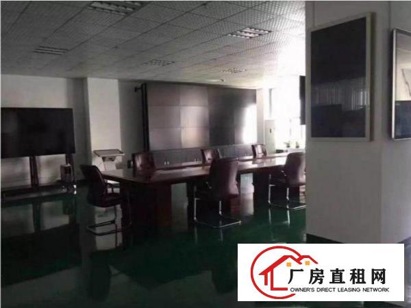 
清溪罗马新出楼上原房东900平米精装修厂房招租