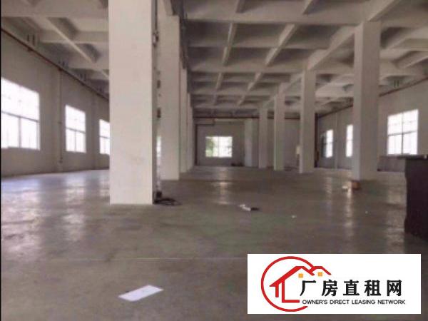 
清溪凤岗五联标准厂房楼上1830平出租水电齐全空地大