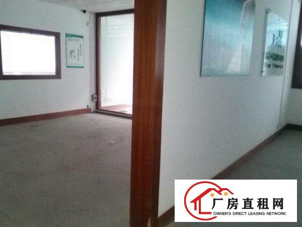 
清溪三中工业区9成新厂房一楼2000平现成水电环境好