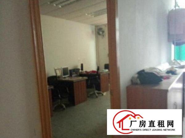 
清溪九乡工业区附近分租三楼1000平有现成办公室装修