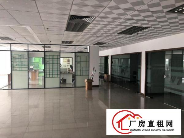 
清溪近凤岗标准厂房二楼3500平方带装修急租