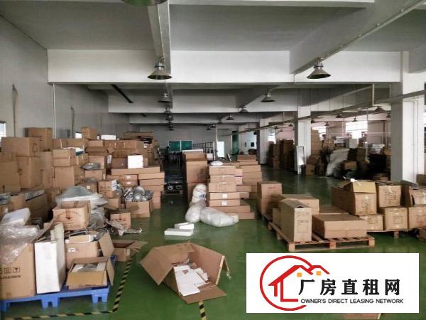 
清溪三中高速出口500米、新出三楼整层1400平