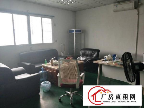 
东莞清溪汽车站旁边二楼厂房500平找租