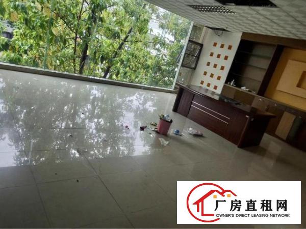 
清溪镇新出标准楼上带现成装修厂房出租