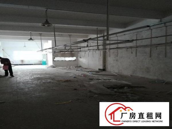 
清溪罗马新出标准一楼400平方，地理位置优越