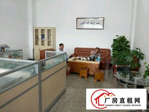 
清溪主干道清凤路标准一楼2000平米现成水电办公室出租
