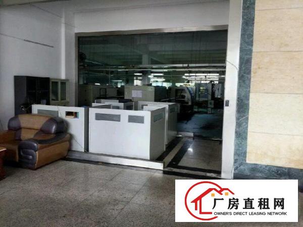 
清溪主干道清凤路标准一楼2000平米现成水电办公室出租