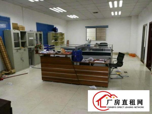 
清溪三中清凤路旁一楼1600平方带装修水电出租