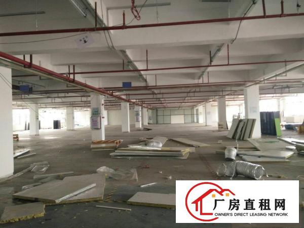 
清溪三中主干道旁新出楼上厂房3500出租水电齐全
