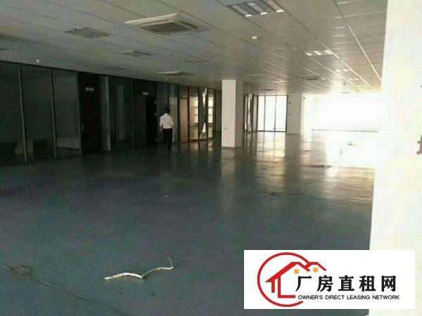 
清溪大埔楼上3600平厂房，全新地平漆，带办公装修