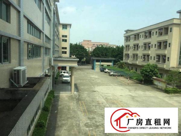 
		西城工业区现租客分租二楼1500平方水电齐全
	