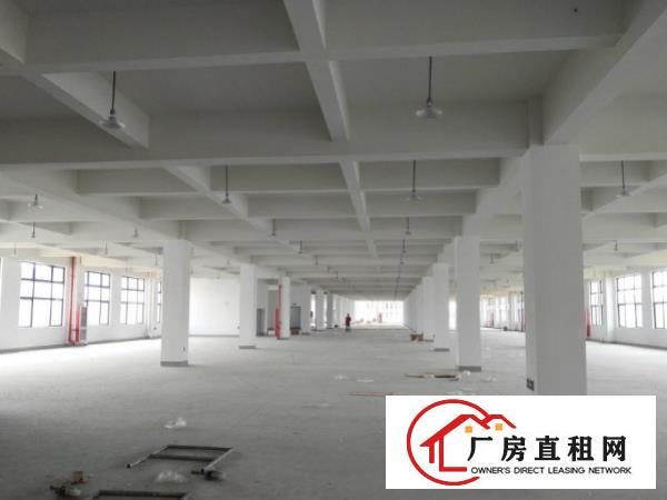 
		横沥石涌标准厂房一楼760平水电齐全招工易形象好
	