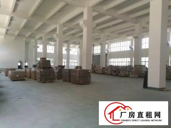 
		横沥隔坑标准厂房一楼800平水电齐全招工易形象好
	
