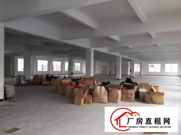 
		东坑一楼1000平标准厂房精装修火热招租
	