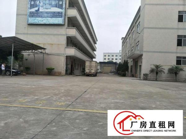 
		带喷油环评证厂房出租10600平米可分租。
	